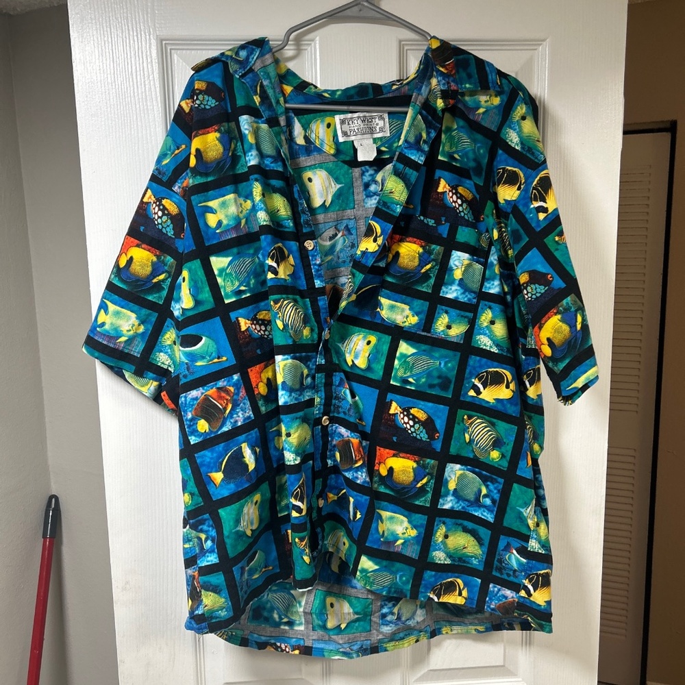 Key west hand print fashions xxl men’s button up tropical fish vintage shirt